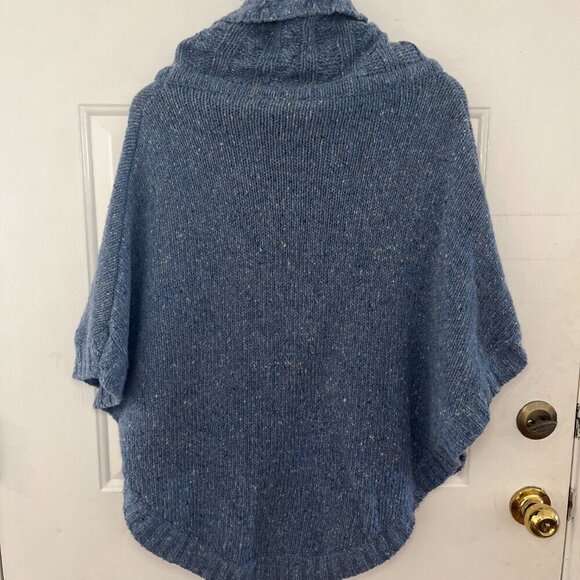 Aran Woollen Mills Beautiful Irish Blue Speckled Wool/Silk Poncho - Picture 5 of 8